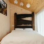 Chalet Tukhlya *