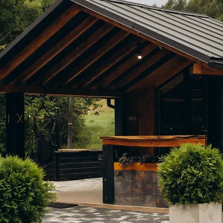 샬레 Chalet Tukhlya *