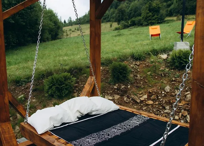 Chalet Tukhlya Chalé *